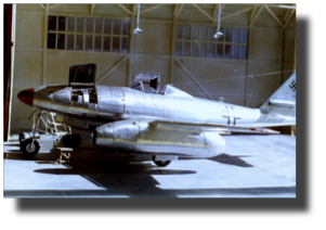 Messerschmitt Me 262. Scratch built in metal by Rojas Bazán. 1:15 scale. Diorama.